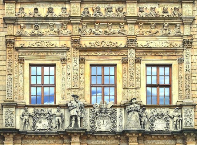 preview castle_facade_windows