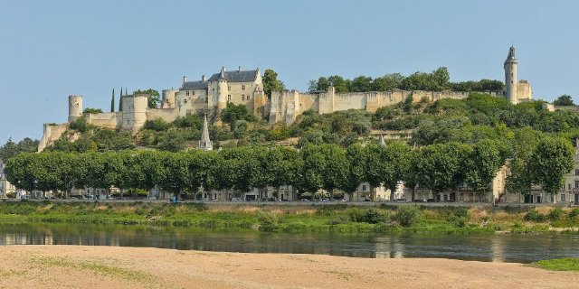preview chateau_de_chinon