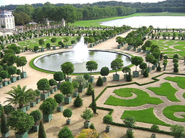 preview formal_gardens