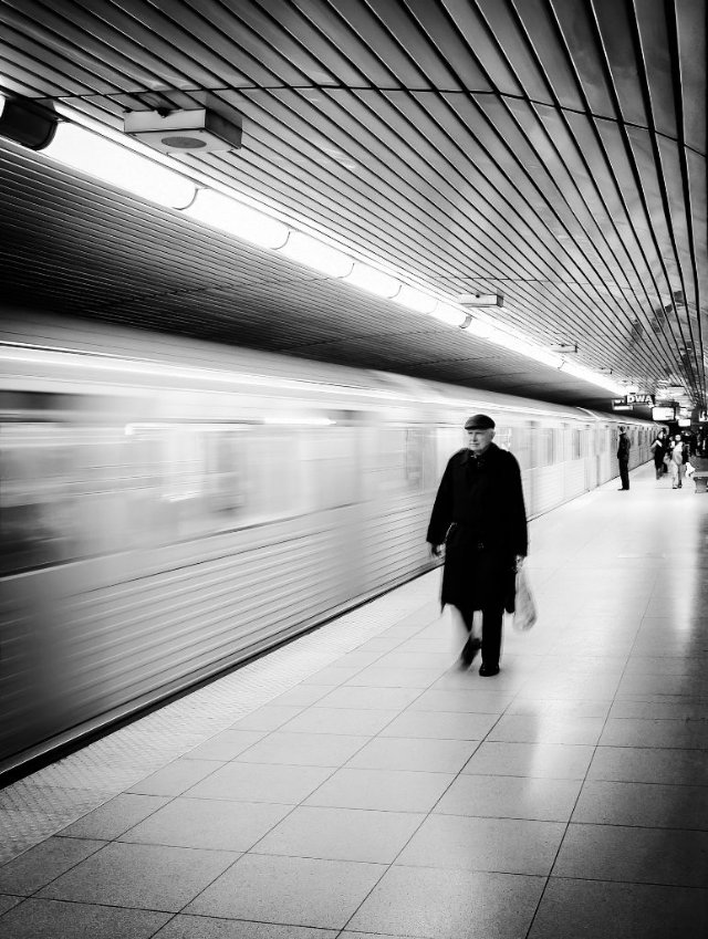 preview le_mans_train_station