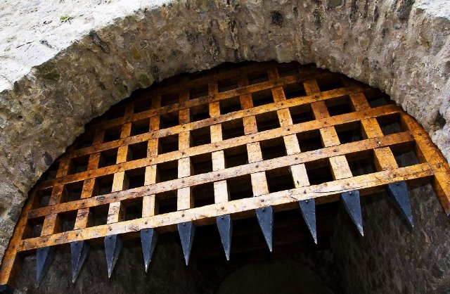 preview portcullis